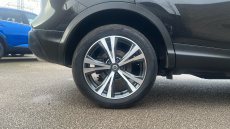 Nissan Qashqai 1.3 DiG-T N-Connecta 5dr Petrol Hatchback